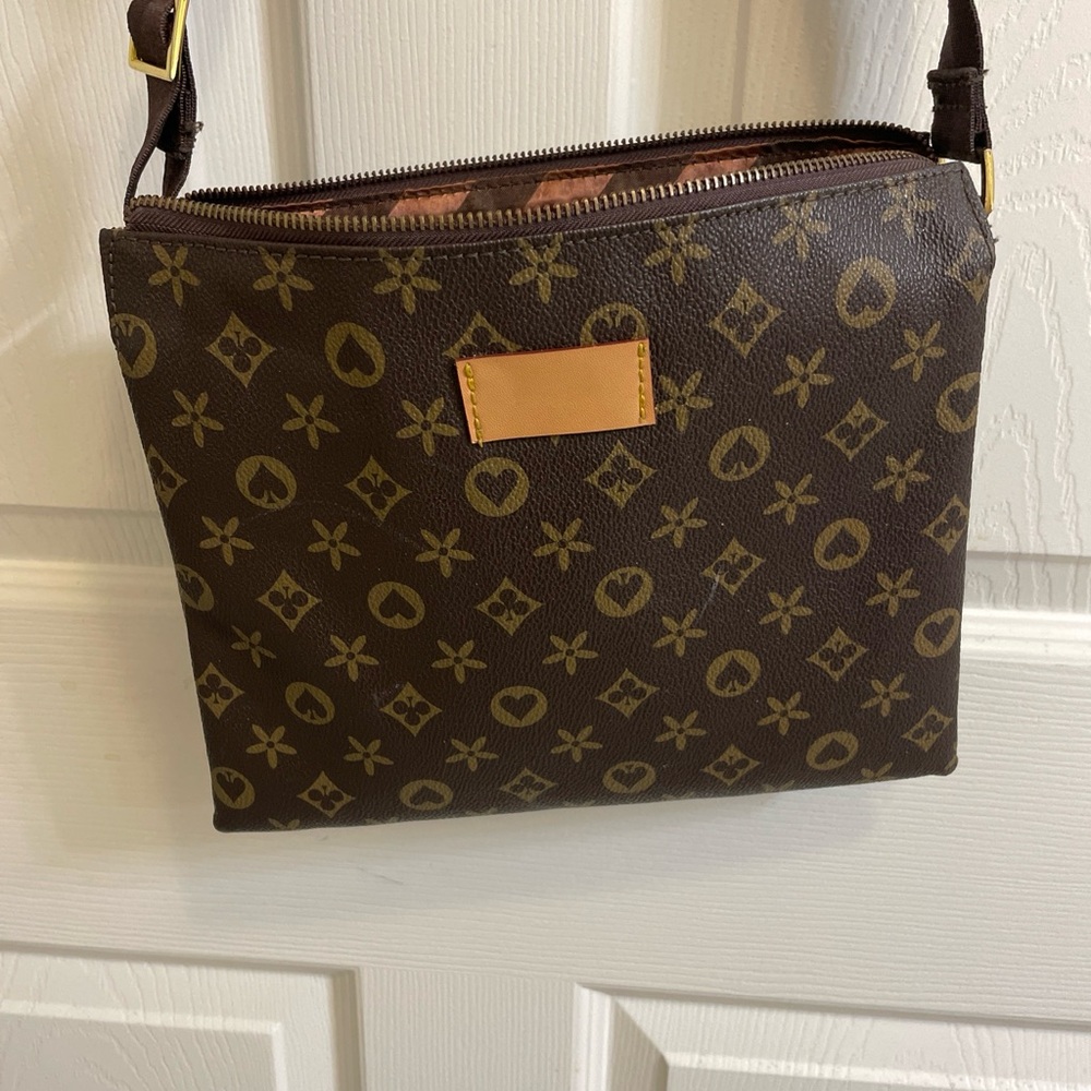 Faux Leather Unbranded Crossbody Brown / Tan Organizer bag